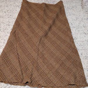 Diagonal plaid below knee skirt